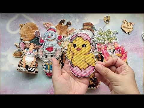 все мои вышитые игрушки на пластиковой канве и деревянных заготовках)