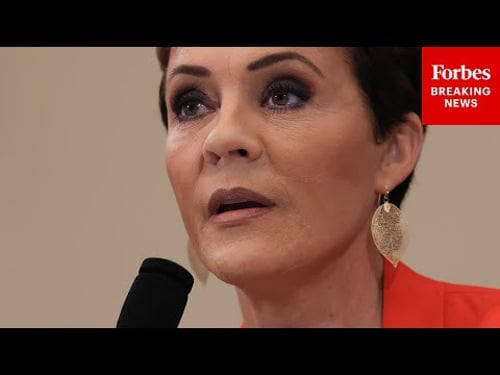 VIRAL MOMENT: Kari Lake Finds Out That Armenians Speak Armenian In Real Time