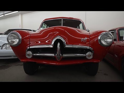 Более 1000 РЕДКИХ автомобилей выставлены НА ПРОДАЖУ !!! Шокирующие размеры АВТОгипермаркета в США