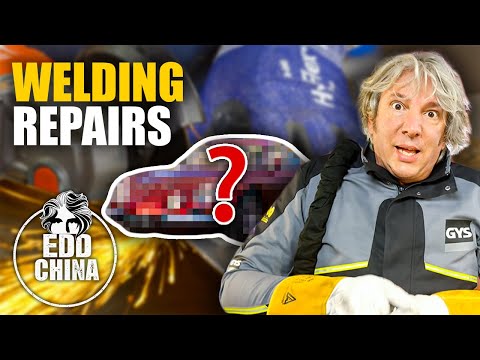 Welding Repairs On Our Range Rover Chassis! | Workshop Diaries | Edd China