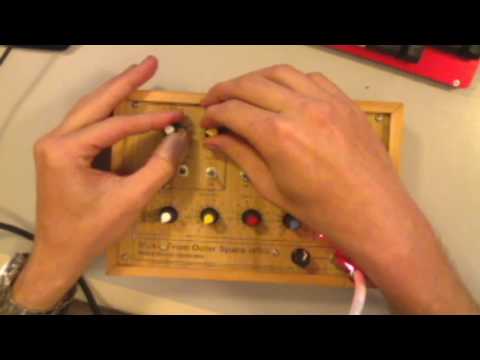 DIY MFOS Weird Sound Generator - lofi noise box