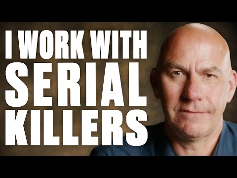 High-Security Prison Officer On Gang Violence, Deadly Weapons & Corrupt Guards | Minutes With