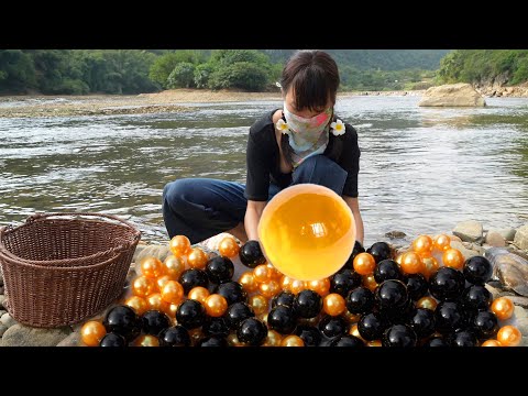 🔥🩷 Enchanted River’s Secret: Girl Uncovers Colossal Clam Hiding Pearl-Studded Alternate Realm