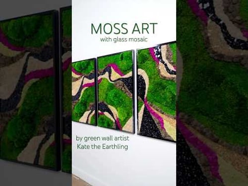 Art with MOSS and glass mosaic #texturedart #mosaicart #moss #mossgarden #mossart #artinstallation