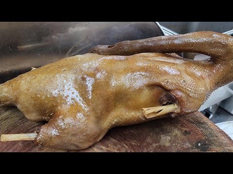 新界西 正宗潮州#滷水鵝,好刀工起鵝片,雙喜第一#滷水鵝 #鵝腎 入味 #鵝掌翼 軟滑#豬手 #香港美食 #旅游 #通關 #香港美食攻略 #自由 #探店 #Hongkong #asmr