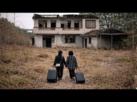 Full Video 365 dayTwo girls bought the old house for 5,000 dollars ,Turned it into a beautiful home