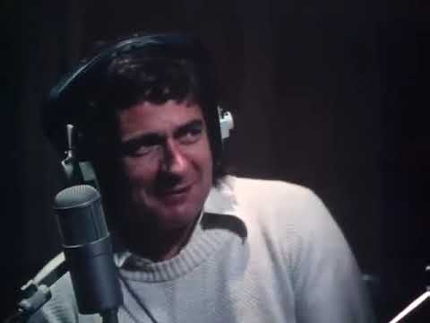 Derek and Clive Get the Horn 1979 - I was 10 😂