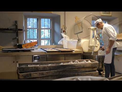 The Solitary Baker in a Tiny Italian Mountain Village of 91 People! Bread, Pizza, Breadsticks & more