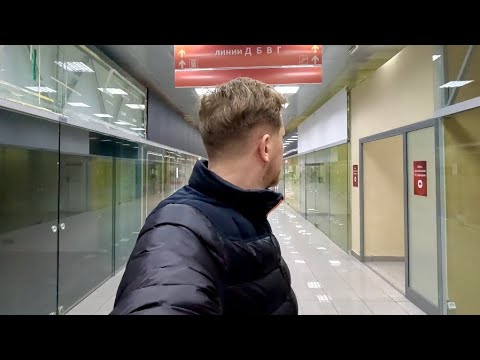 Why Are Russian Shopping Malls EMPTY At Xmas?! 🇷🇺🎄