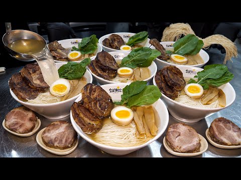 Insanely Delicious Japanese Shio Ramen! This Sells 400 Bowls Every Day l Korean Street Food