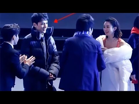 冯绍峰到底有多爱赵丽颖?看他参加活动时看赵丽颖的眼神,好宠溺
