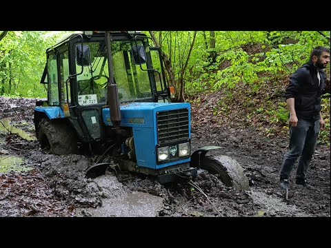 OFFROAD года - Трактор Беларус 82.1 плохо застрял а МТЗ Беларус 1025.2 Пришел на Помощь