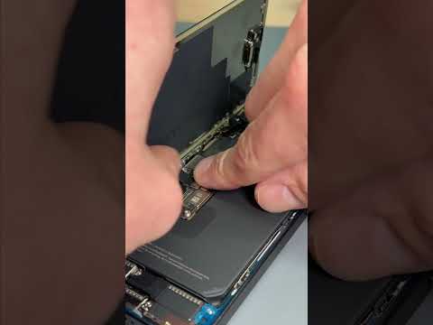 This customer booked the wrong repair! #fyp #idoctoruk #phonerepair #fix #diy