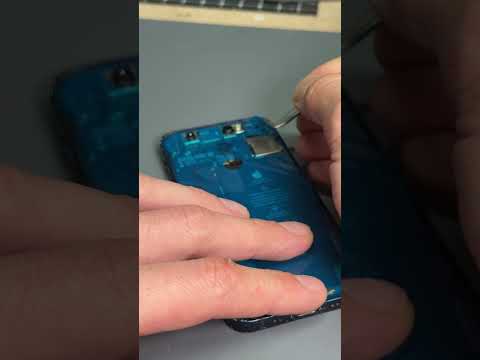 I bought 5 iPhones for £500 - here’s how much I made