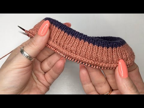 Double neckline with knitting needles using imitation knitting (false knitting)