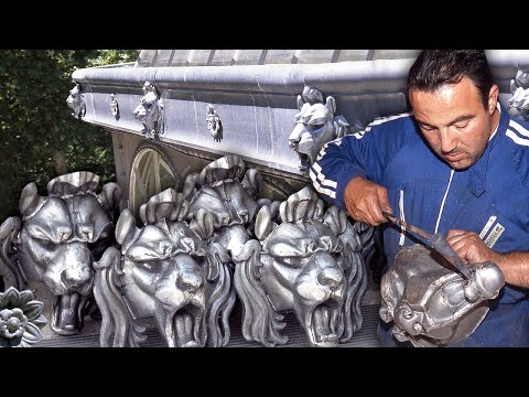 The zinc craftsman. More than 100 gargoyles and figures made with this metal to decorate a palace