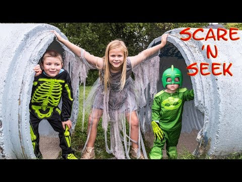 PJ Masks Assistant and Ryan Batboy Play Scare n Seek Halloween Game