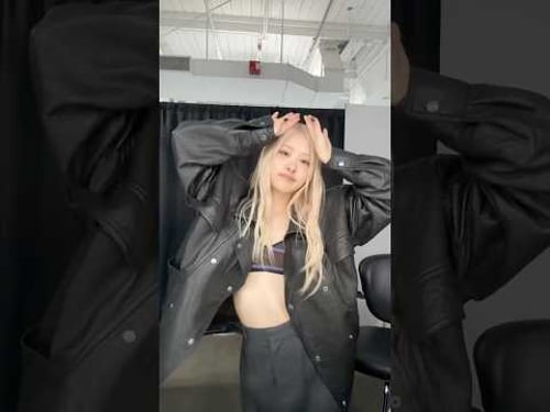 💃😗🙂↔️😂 #ROSÉ_drinksorcoffee