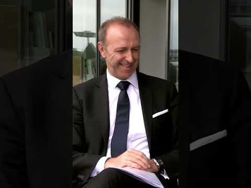 Ce responsable L'Oréal assume totalement de suremballer pour nous charmer