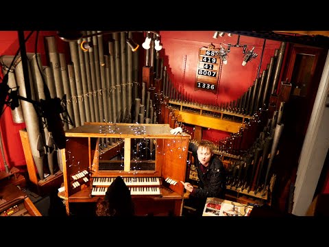 LOADING DODGY CHRISTMAS SONG FILES INTO MY CHURCH ORGAN LIVESTREAM