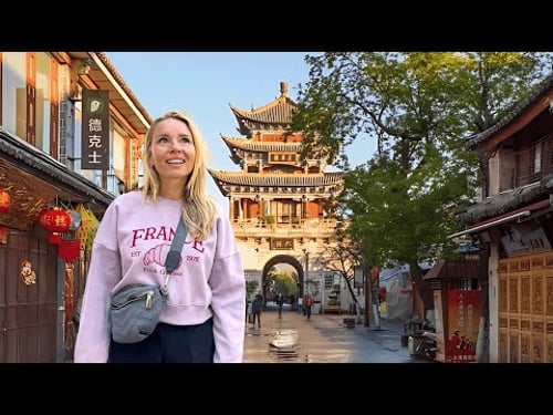 Chinaβs MOST BEAUTIFUL Town?! Exploring DALI π¨π³
