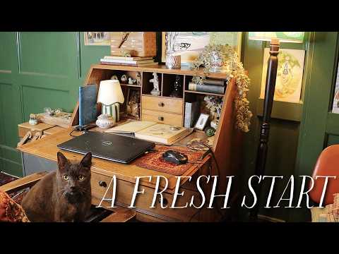 Setting Up My Cozy Vintage Desk for the New Year!