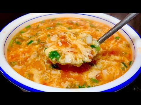 Tomato and egg soup seems simple, but there are skills if you want to make it well. The egg flower