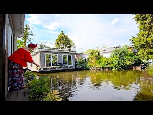 Inside Her Floating Oasis on London's Secret Island ποΈ 60sqm/645sqft House
