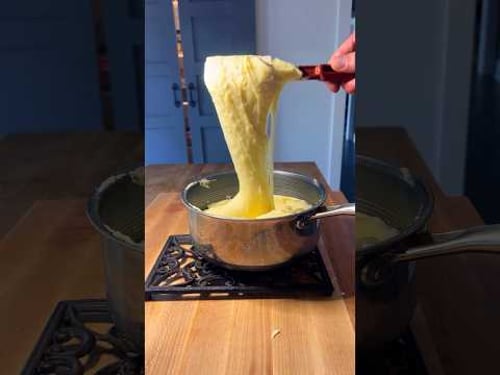 POMMES ALIGOT. The ultimate mashed potato upgrade for the holidays #mashedpotatoes #pommesaligot