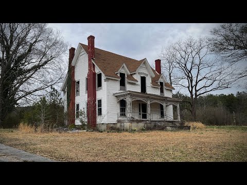 Step inside the Stunning Abandoned Roscoe Manor House Left Forgotten Down South *Built in 1860