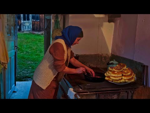 Mountain Hermit Woman Makes Pies