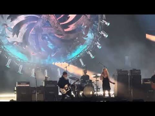 Soundgarden RRHOF induction Rusty Cage w/ Taylor Momsen and Mike McCready 2025 Los Angeles Rock Hall