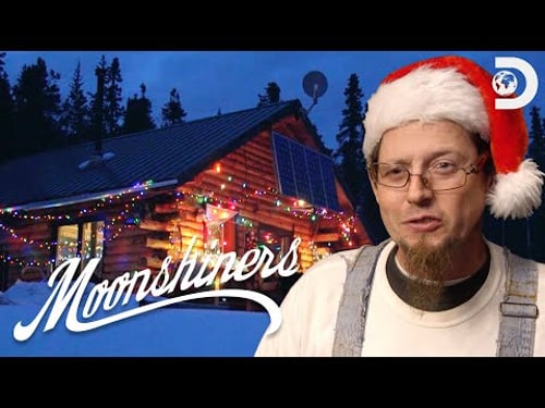 A Very Appalachian Christmas 🎄✨ | Moonshiners | Discovery