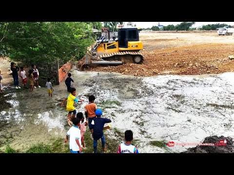 Best Corner Land Overfilling Operation! Dozer Powerfully Pushing Stones with Heavy Dump Trucks