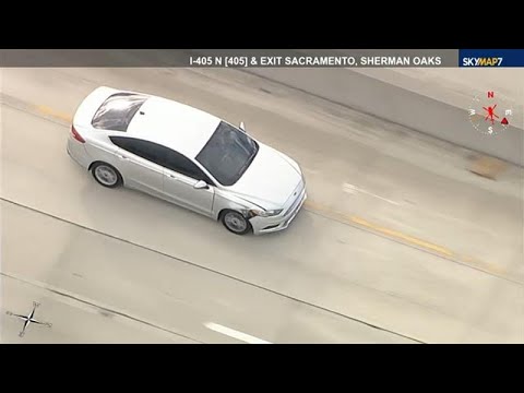 LAPD chase stolen vehicle suspect