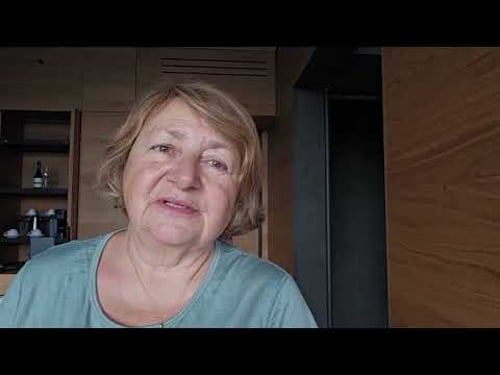 buying gloves in Turin