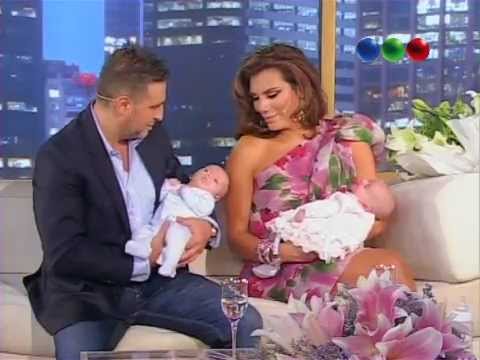 Flor de la V presenta a sus mellizos