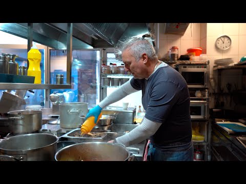The cult snack bar in Bremen since 1965!! Eating like mom and grandma | Homemade specialties