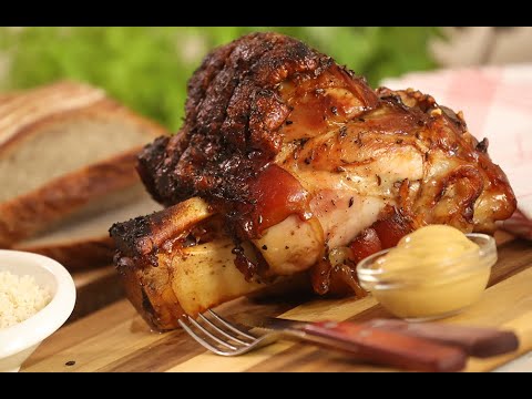 Crispy pork knuckle