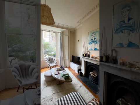 A Magazine Editor’s Vibrant & Eclectic Home Tour