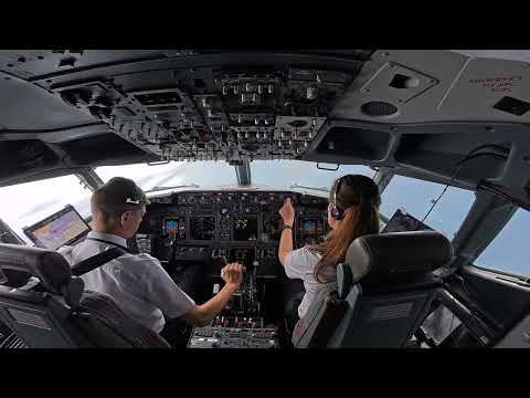BOEING 737 Epic Landing In Heavy Rain Thunderstorm Nice Cote d'Azur Airport RWY04L | Cockpit View