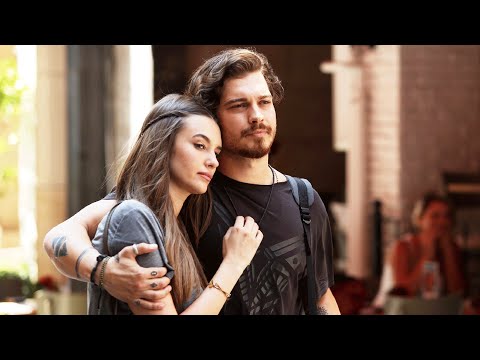 我的爱已经充满了剧毒,为了不伤害你,请原谅我的不辞而别,20分钟看完2015年土耳其爱情电影《有毒蜂蜜》