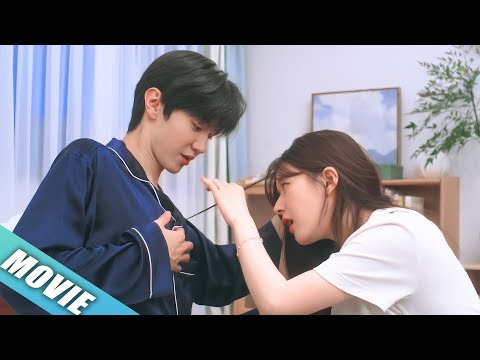 【Movie】💗He took her into his arms after her hair got tangled🥰