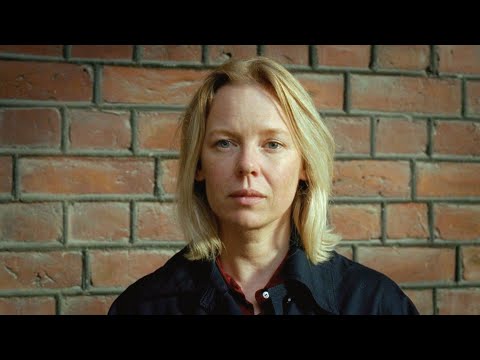 2023年芬蘭最新劇情電影,兩個在社會底層掙紮的人,卻因為命運的安排走在了一起【阿奕】