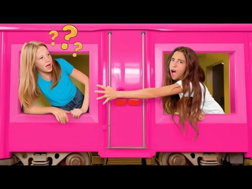 Nastya ve Evelyn’in Eğlenceli Saklambaç Oyunları ve Lunapark Maceraları