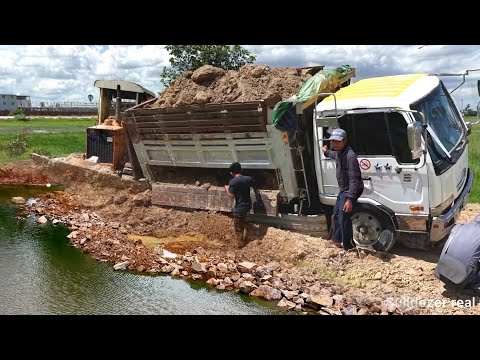 Incredible! Handle With Care Dump truck 5ton Drive Back Uploading Landslide Overturned, Rescue KOMA…