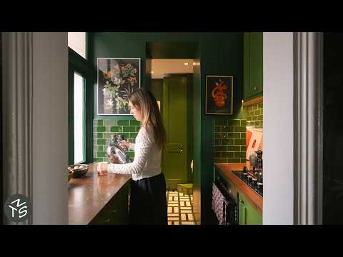 Colourful Small London Flat with Smart Storage, 40sqm/430sqft