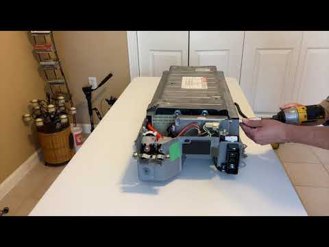 Como reparar la Batería de un Toyota Pruis 2007