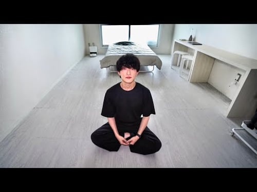 Meet Japan’s Most Extreme Minimalist