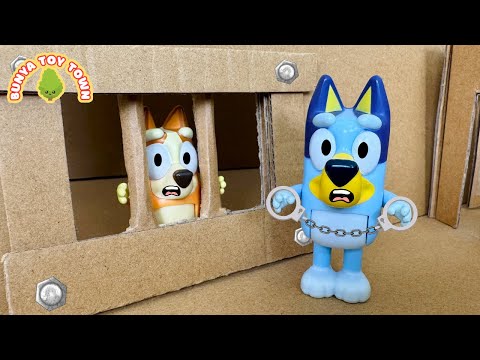Bluey Escape From Cardboard Prison | Pretend Play with Bluey Toys